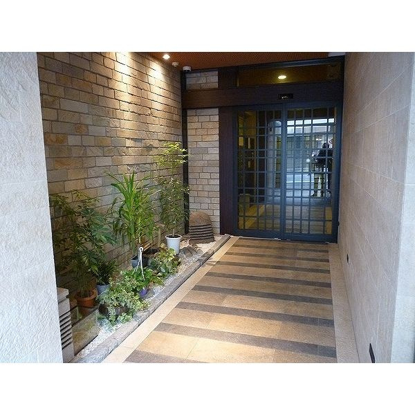 ジューム南船場のロビー