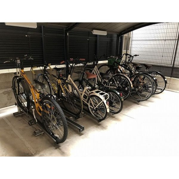 ジューム南船場の駐車場