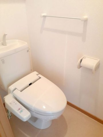 ゆったりとした空間のトイレです