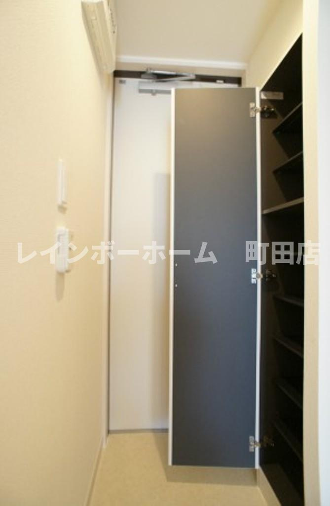 リブリ・Kei's※初期費用分割あと払いサービス利用可能物件の玄関