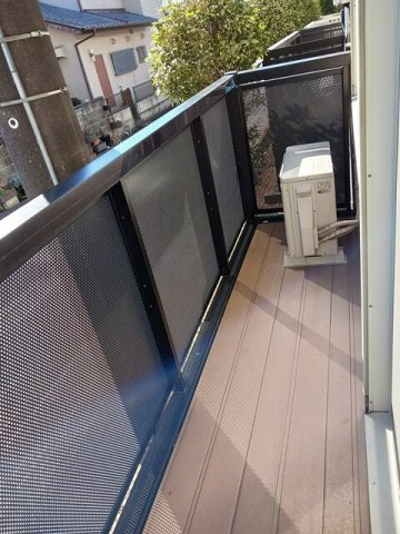 バルコニーからの眺めを楽しみながら食事をしませんか