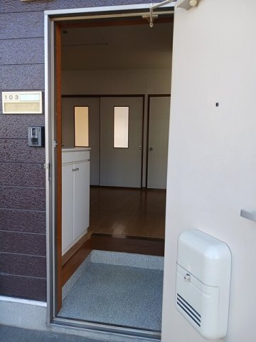 落ち着いた玄関です