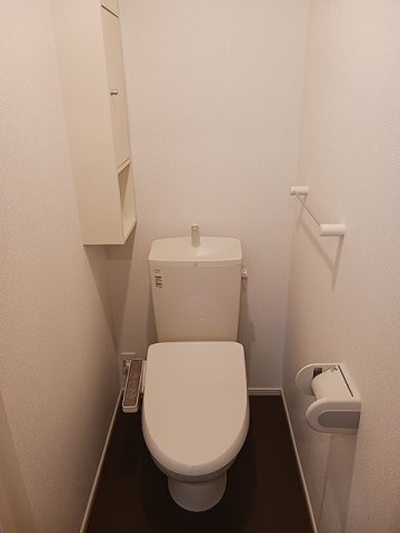 コンパクトで使いやすいトイレです