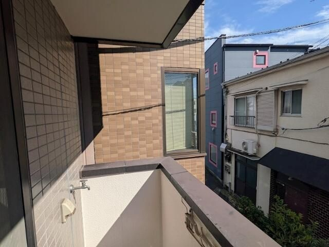 【バルコニー】