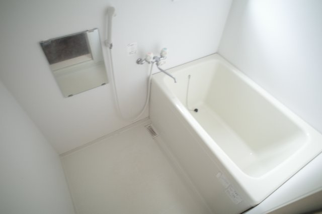 コンパクトで使いやすいお風呂です