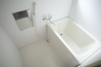 コンパクトで使いやすいお風呂です