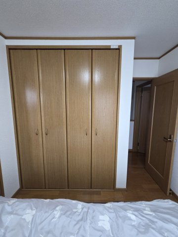 東松山市野田　中古戸建　の収納|5.3帖洋室クローゼット