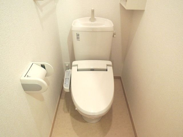 清潔感のあるトイレです