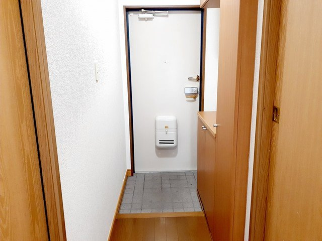 落ち着いた玄関です