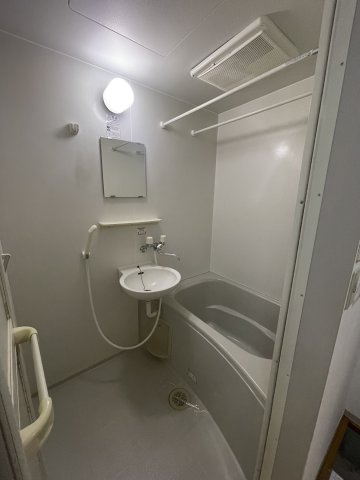 ゆったり過ごせるお風呂です