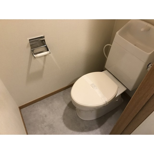 ゆったりとした空間のトイレです