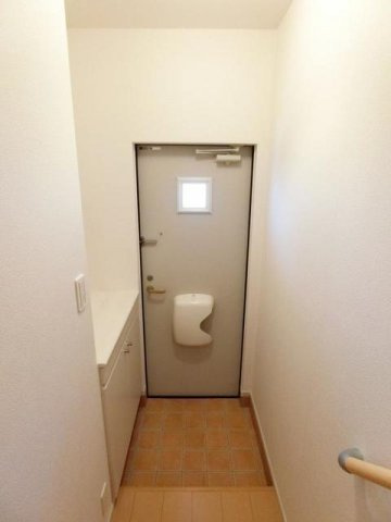 毎日通る玄関はこちらです