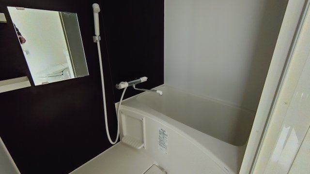 落ち着いた空間のお風呂です