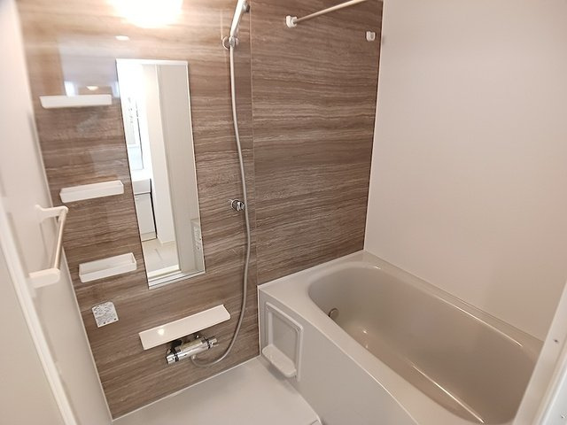 コンパクトで使いやすいお風呂です