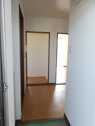 毎日通る玄関はこちらです