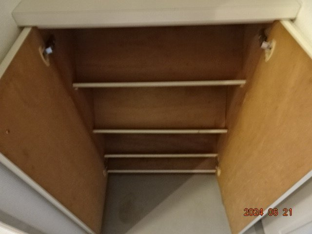 靴入