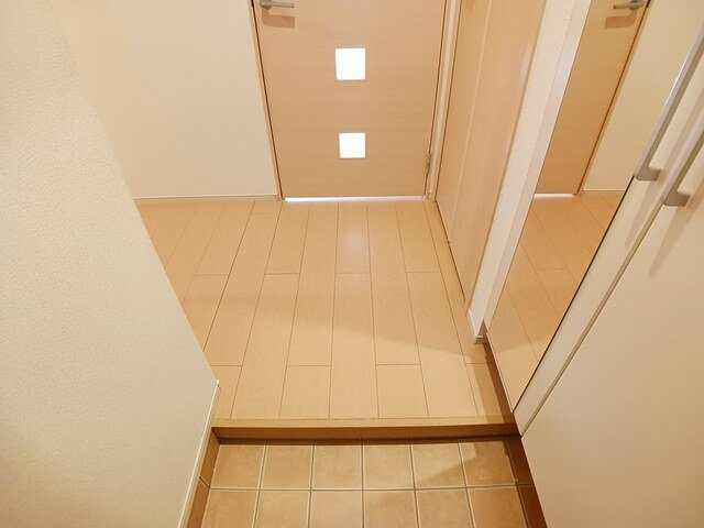 エスペランサ香寺の玄関
