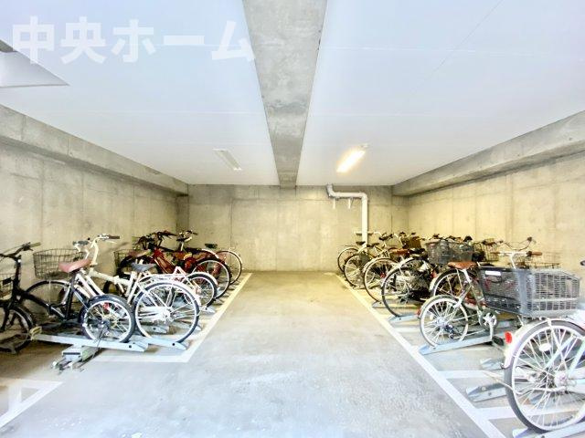 ルピナス両国リバースクエアの駐輪場|【自転車置き場】最新の空き状況や費用などの詳細は担当スタッフまでお問い合わせください。