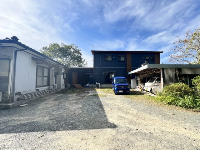 玉名郡南関町　中古一戸建ての駐車場