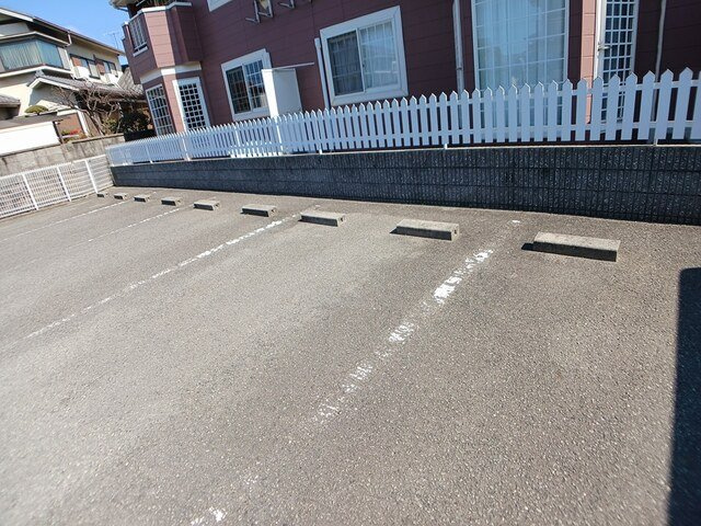 フォレストの駐車場