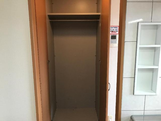 サンライズ高町の収納|キッチン横の収納