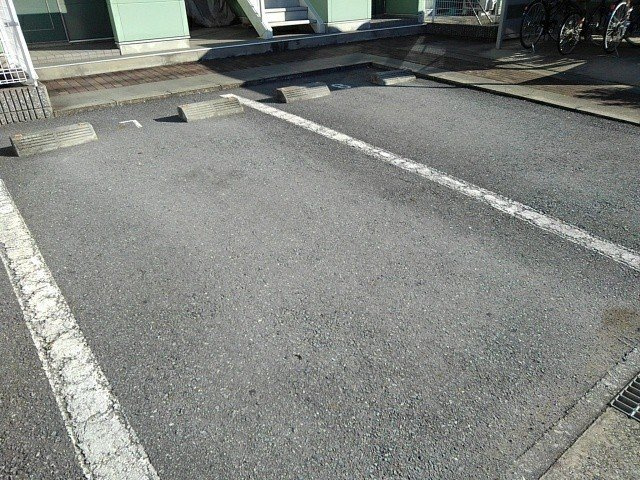 ヴィオラコートの駐車場