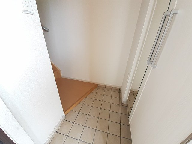 ノアＡの玄関