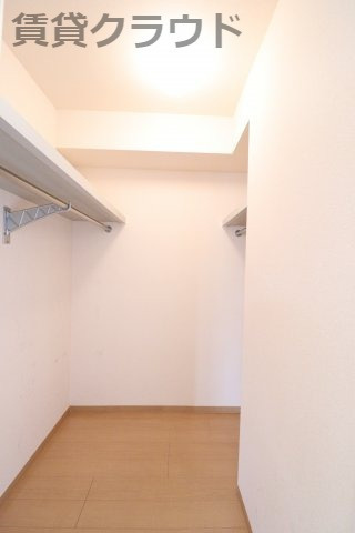 Ya-ECO　Houseの収納|写真で広さが伝わりにくいですが、よければパノラマみて下さい！