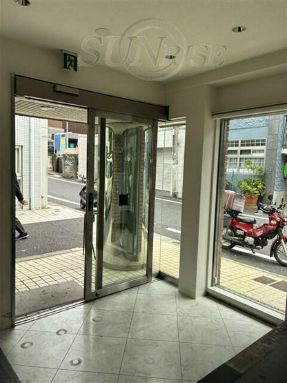 【エントランス】