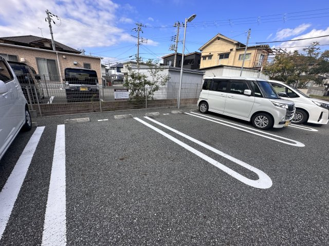 サンホーム富士の駐車場