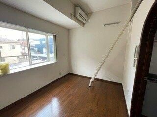 パーシモン西が丘の居間・リビング