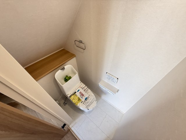 神戸市須磨区東白川台第１のトイレ|■現地写真■
節水ウォシュレット♪便ふたオート開閉で清潔＆快適です♪節水機能もありお掃除楽々凸凹も少ないです♪