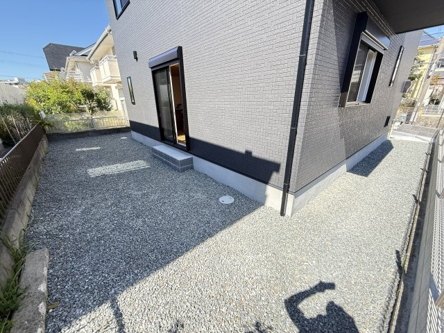 神戸市須磨区東白川台第１|■現地写真■
広いお庭がございます、家庭菜園等お使い頂けます♪