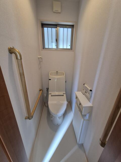 千駄ヶ谷１丁目戸建のトイレ