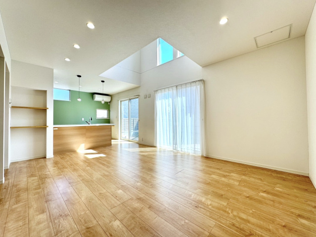 サンフラワー今里町戸建ての居間・リビング|居室・リビング