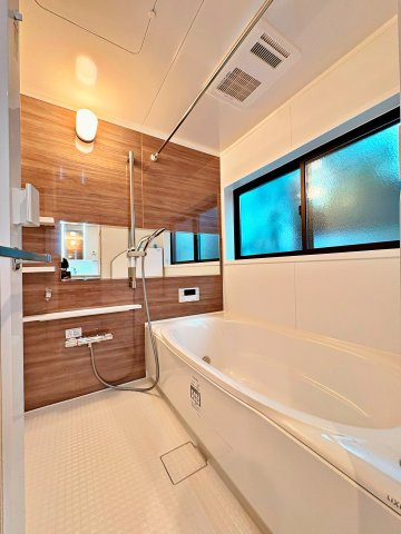 《仲介手数料半額》リノベーション済み　川越市稲荷町　中古戸建の浴室