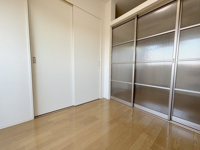 セレニテ新大阪カルムの洋室