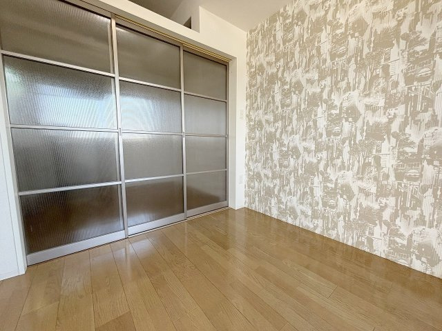 セレニテ新大阪カルムの洋室