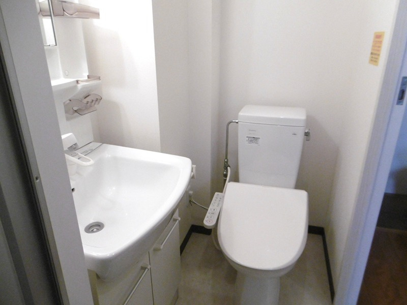 CASA MIA NAKANOBUのトイレ