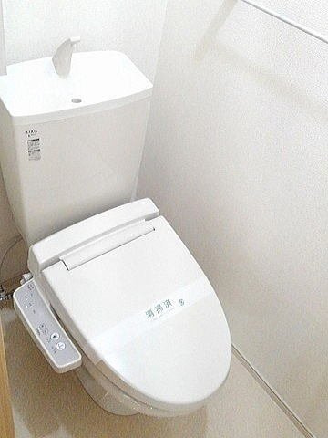 ジュネス原２番館のトイレ|落ち着いたトイレです
