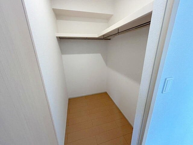 オロスタ　トラデス　Ⅰの収納|小物を収納するのに便利です