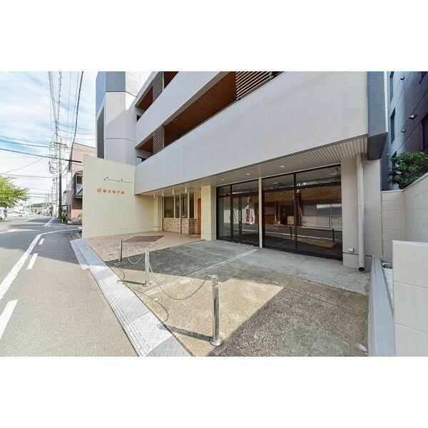 リセンス清水【　1階路面店　】