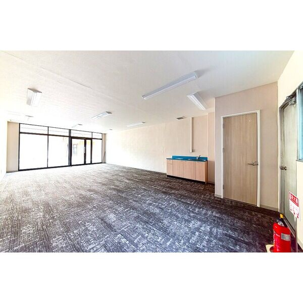 リセンス清水【　1階路面店　】