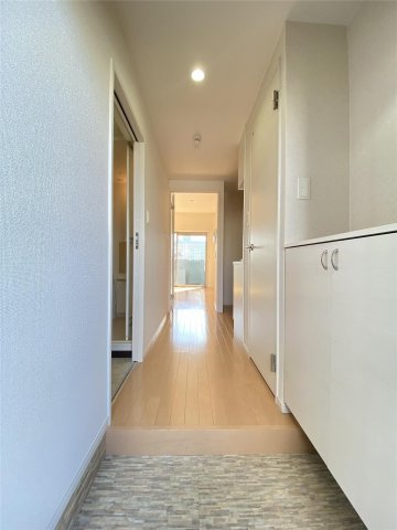 クロノス29新町の玄関