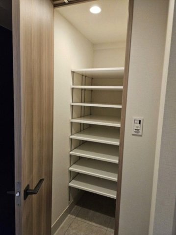 クレヴィア荏原町ガーデンの玄関