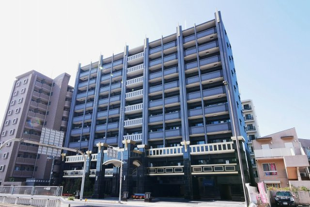 PHOERME TENNOJI Eastの外観