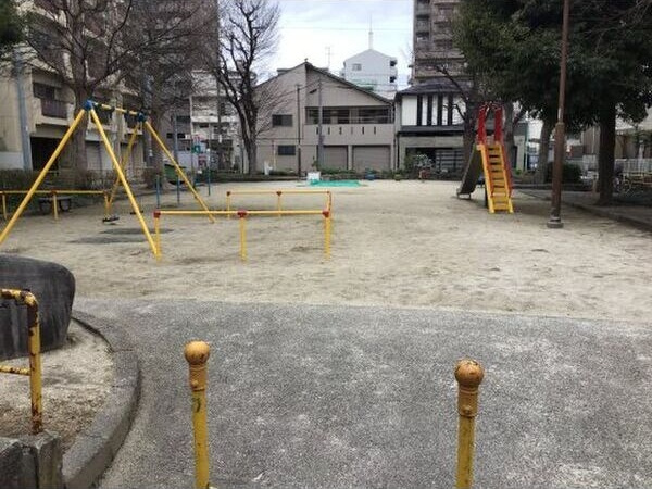 スリーアイランドタワー泉高岳の周辺