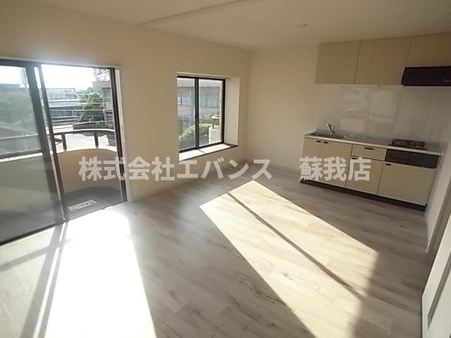 【居間・リビング】 | ベルハイム | こちらの居間で趣味の時間をお楽しみください