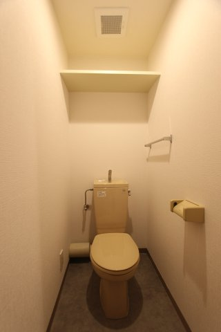 マノワールのトイレ|落ち着いたトイレです