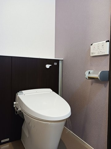 インハーリットのトイレ|落ち着いた色調のトイレです